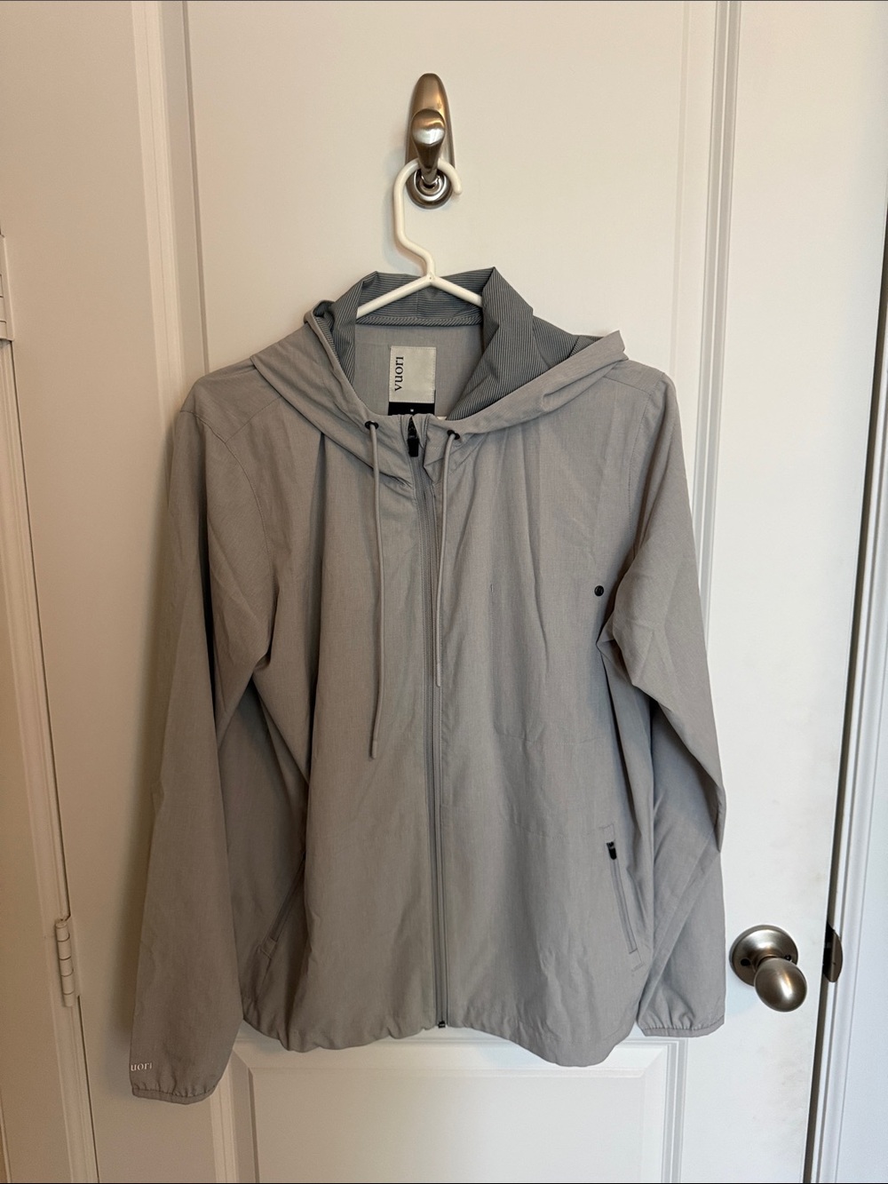 Vuori Women’s Outdoor Trainer Shell - Size Medium